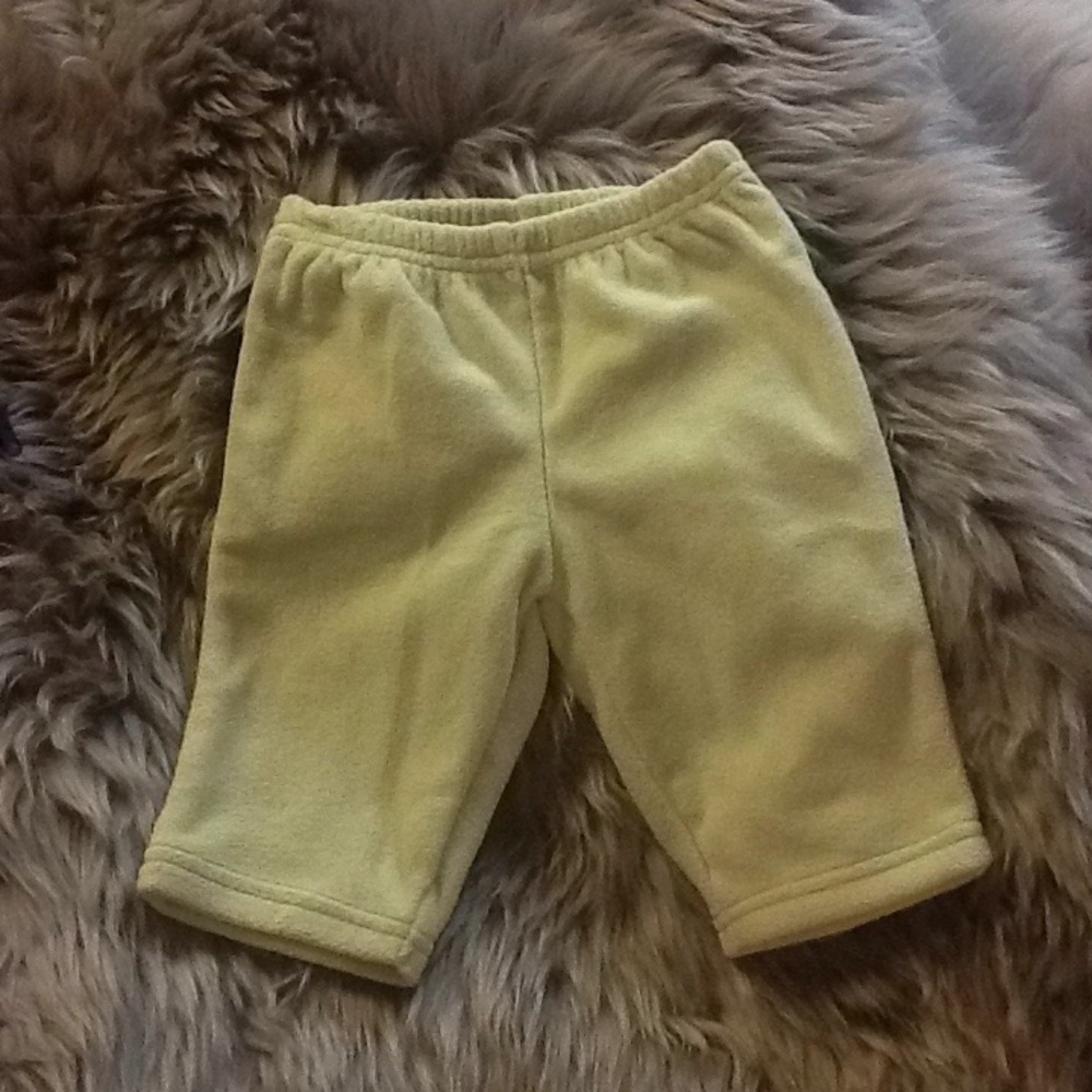 NWT Carter’s Boys 2 piece fleece outfit - Picture 3 of 4